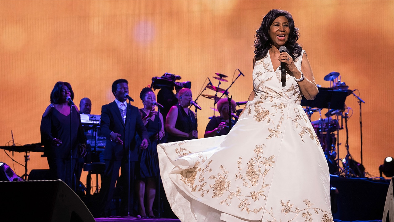 Photo of Aretha Franklin performing in 2017