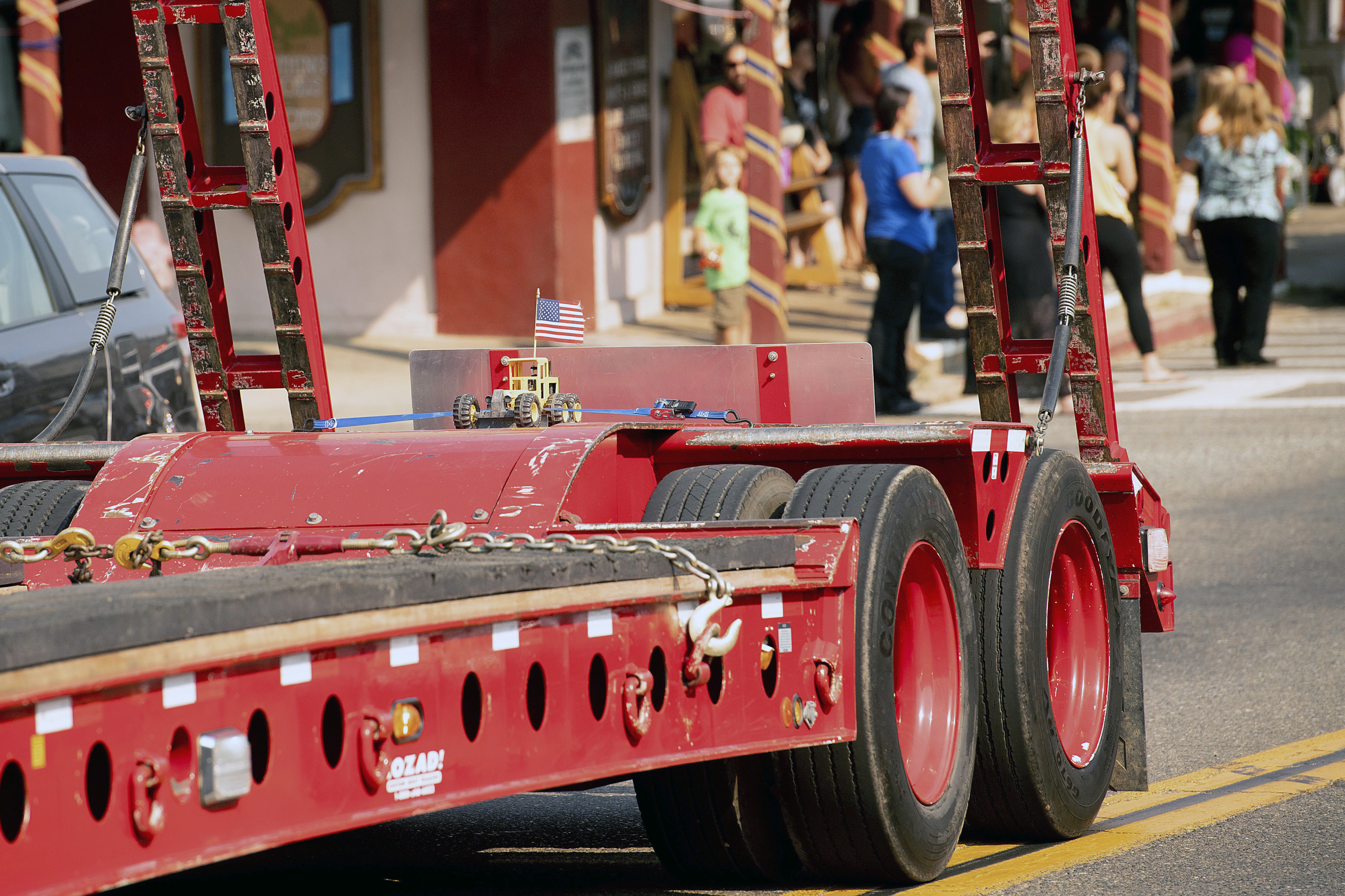 Photo of Braden Varney's body being transported through Mariposa.