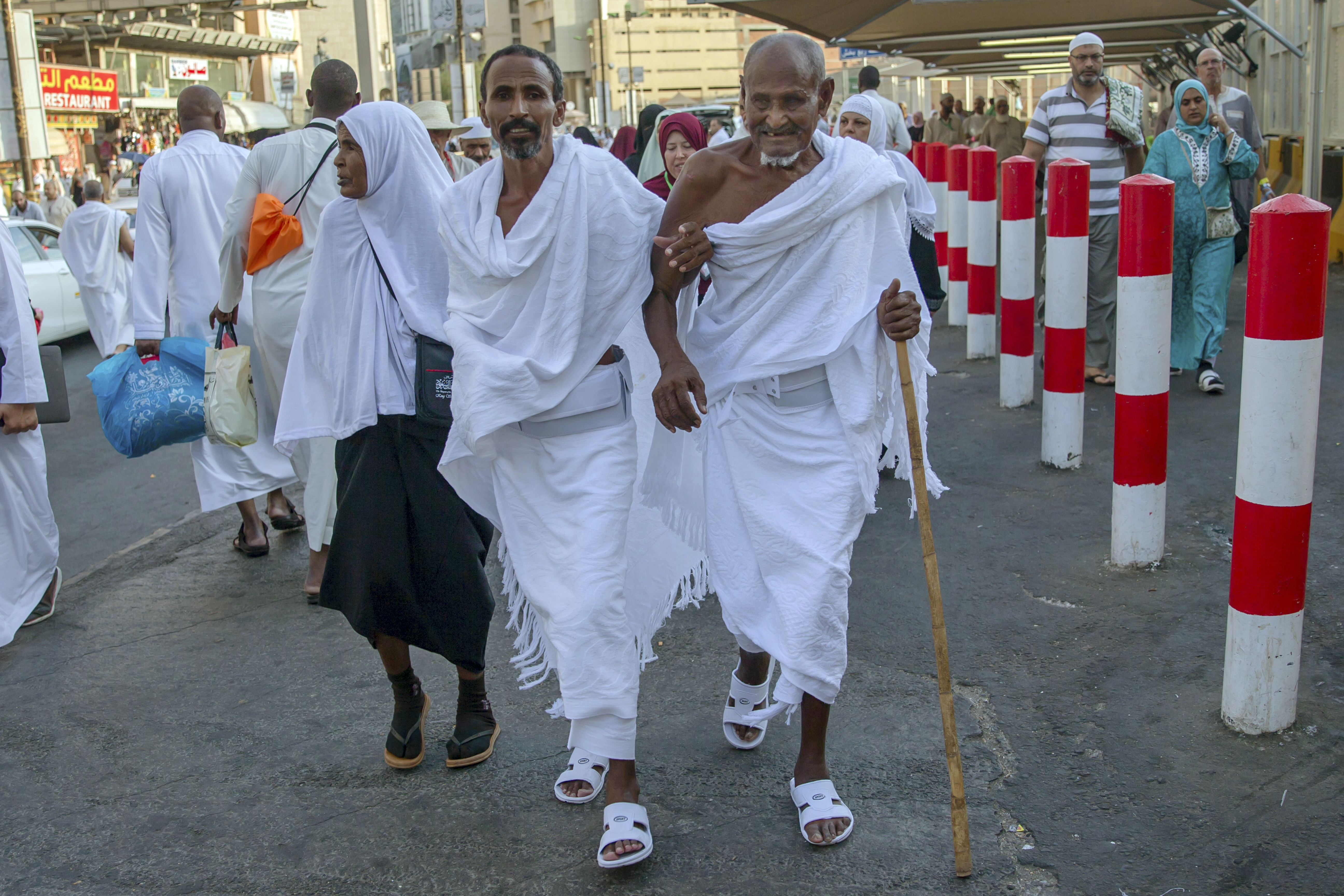 Photo of two Muslim pilgrims
