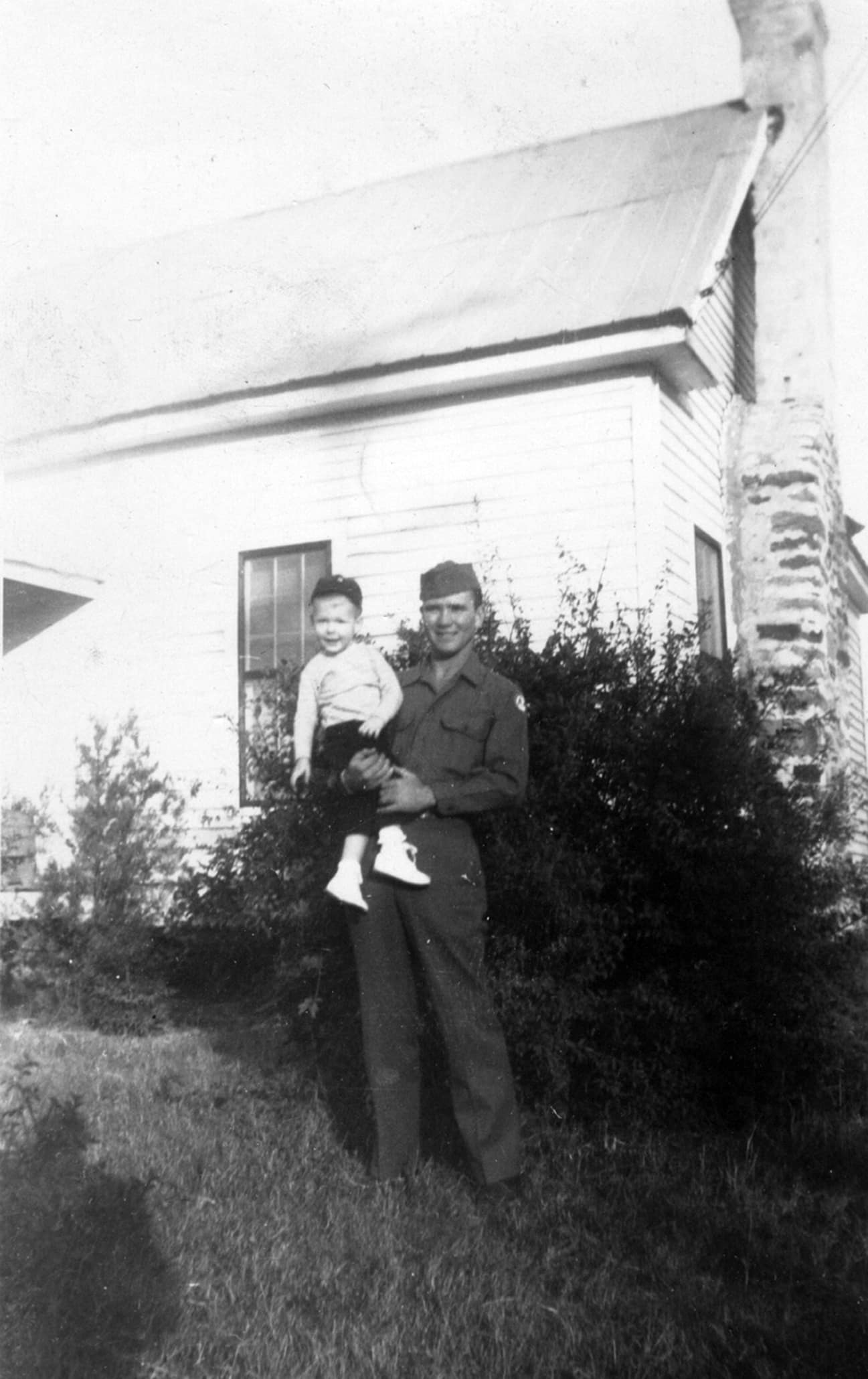 Photo of Mitch McConnell and his father 
