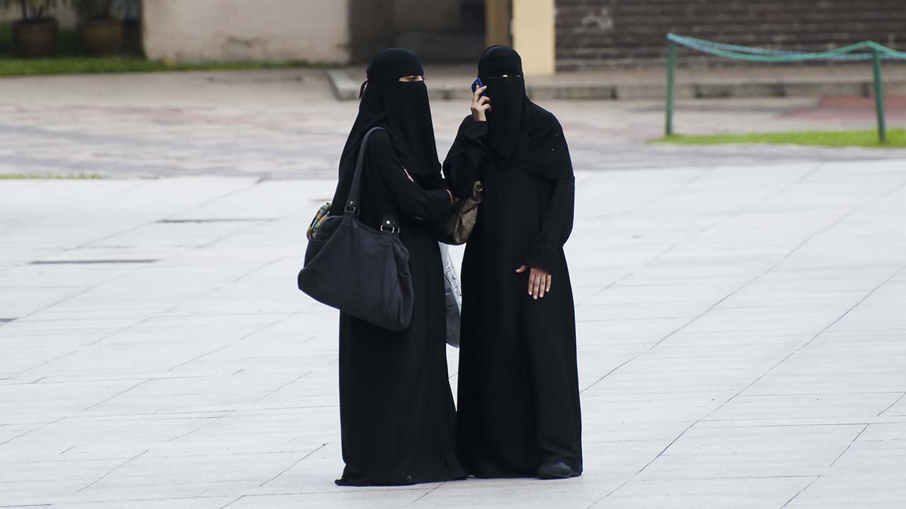 black dresses for hijab Elegant Modest Black Dress – HAREM's Brides