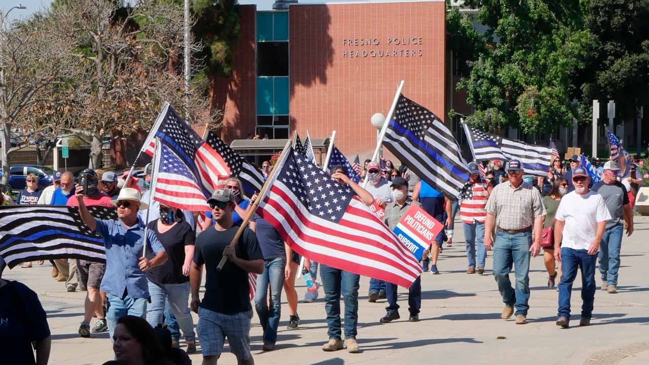 Image of Back the Blue marchers in Fresno, California