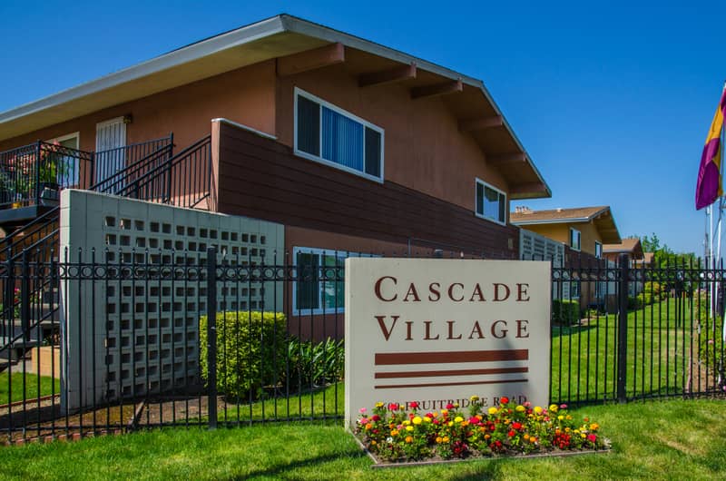 Photo of the front of Cascade Village in Sacramento, Ca