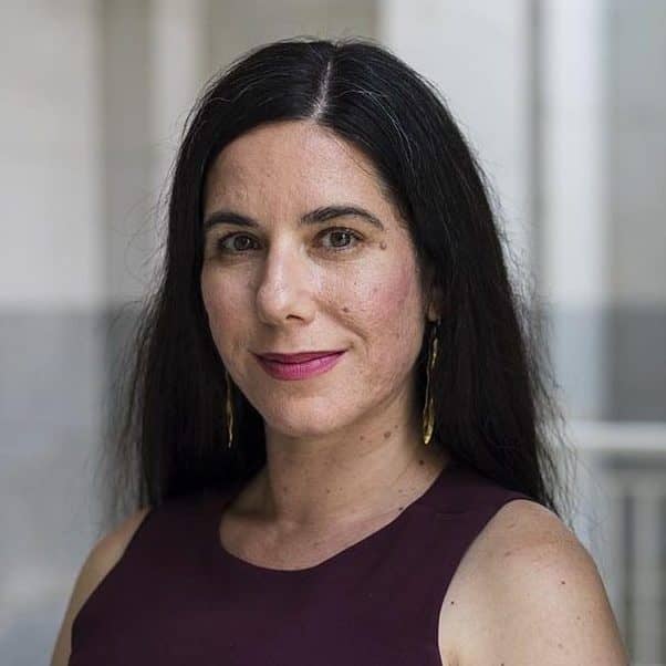 Portrait of Calmatters reporter Felicia Mello