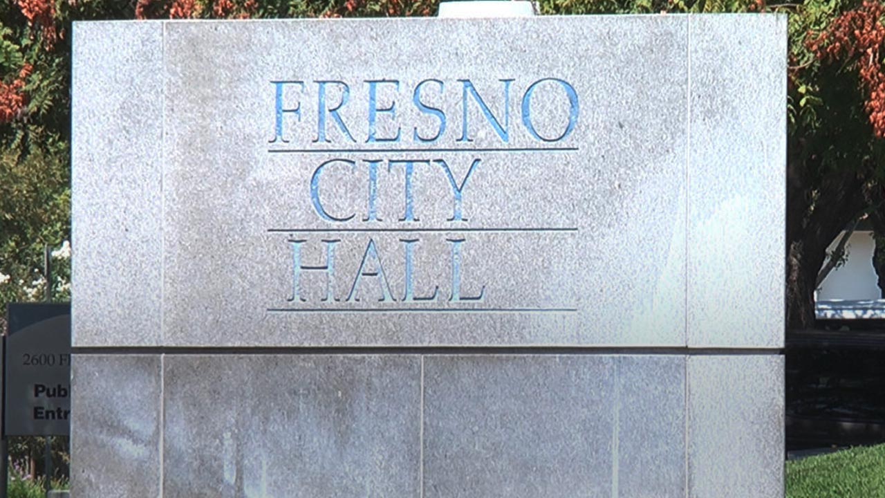 Photo of Fresno City Hall sign