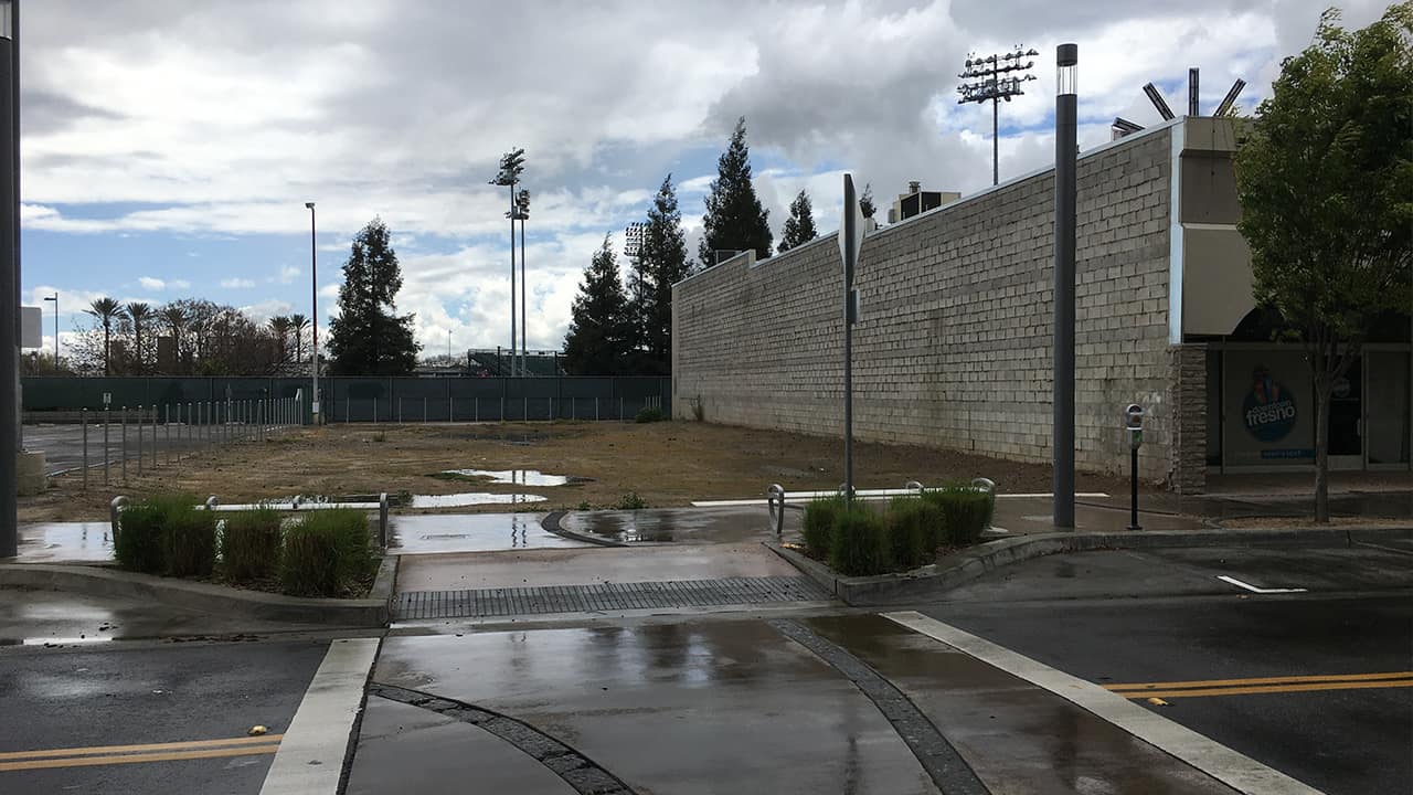 Photo of an empty lot at Fulton and Inyo in downtown FresnoT