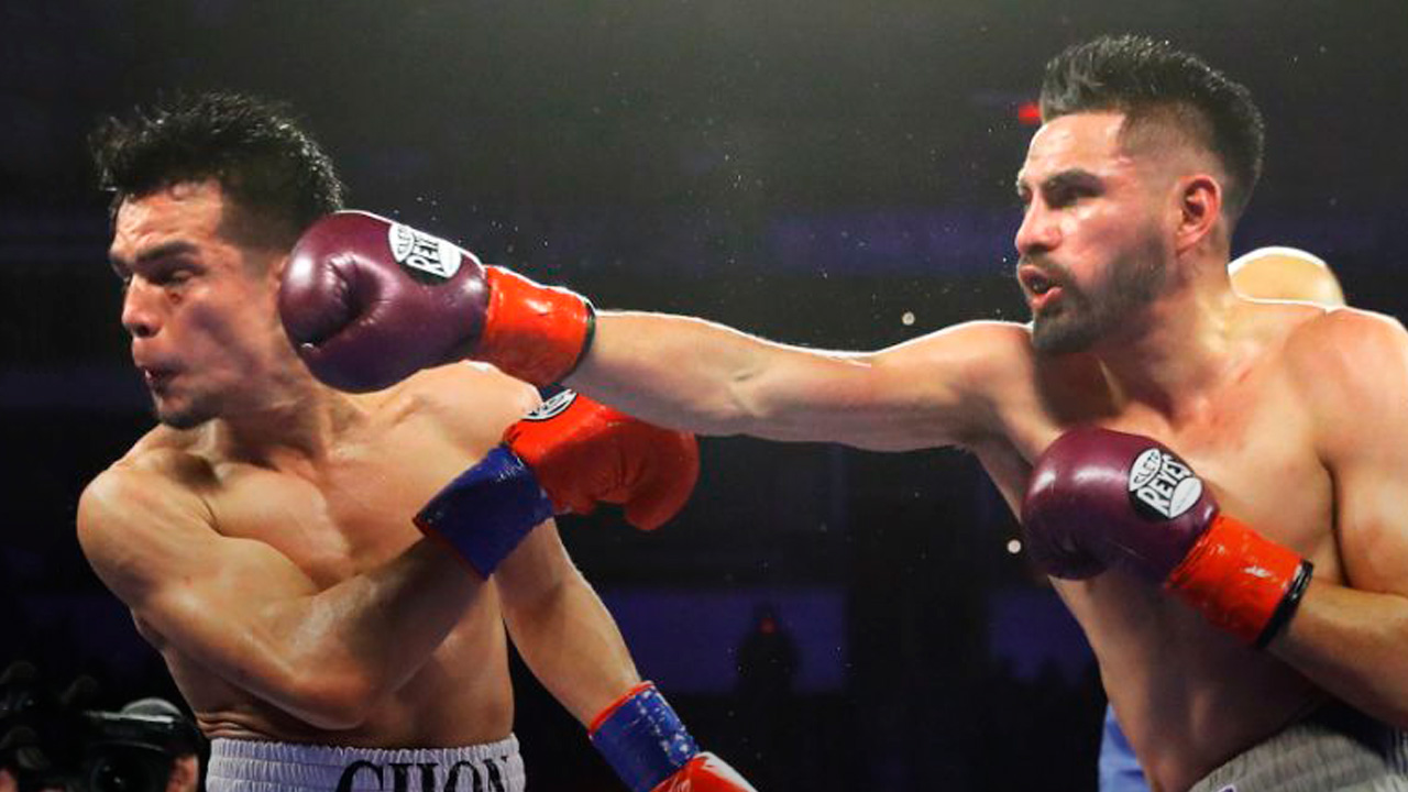 Jose Ramirez lands a punch to the face of challenger challenger Jose Zepeda