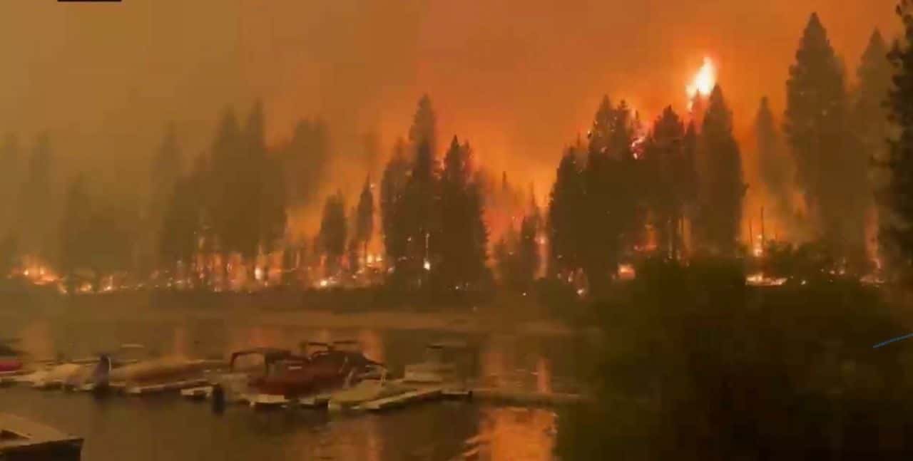 Photo of the Creek Fire as it nears a marina in Shaver Lake California
