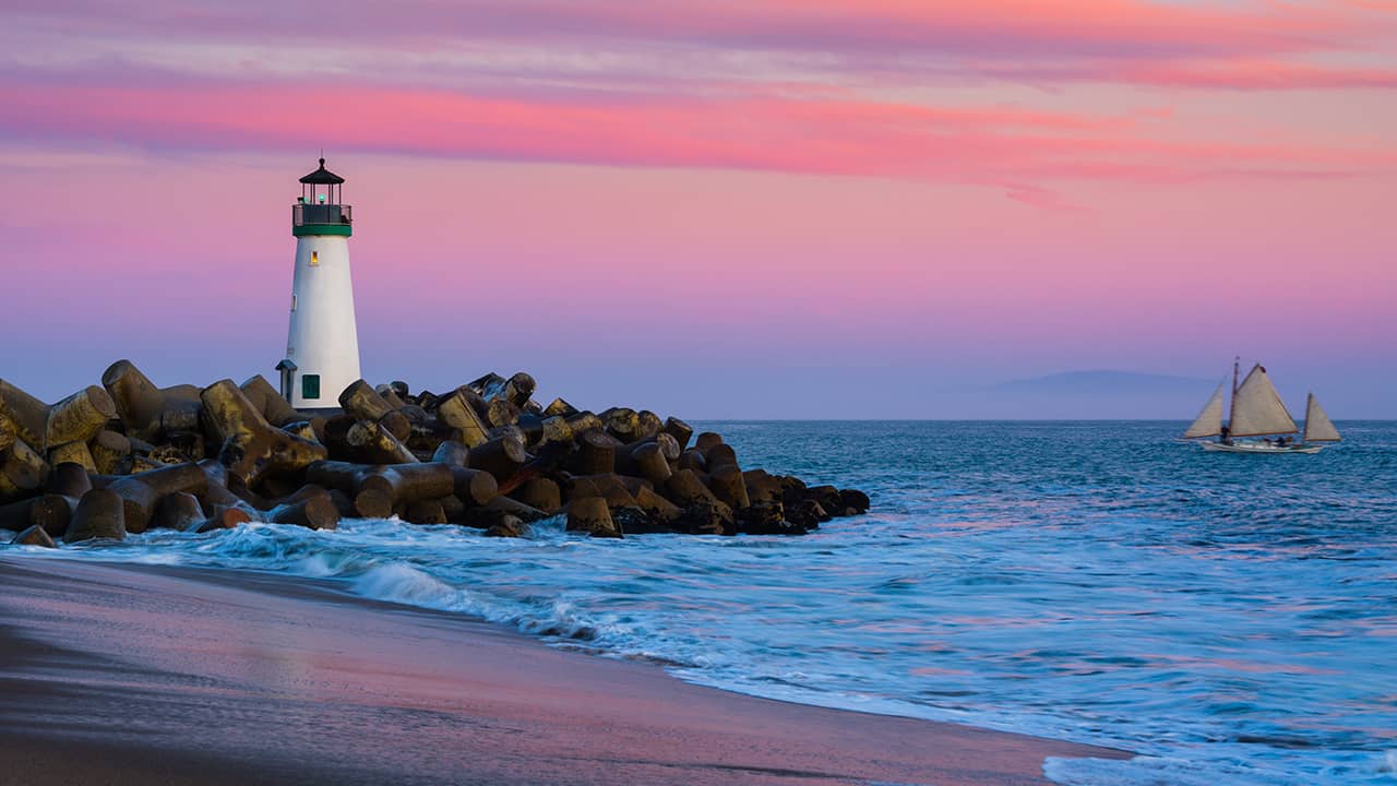 Photo of Santa Cruz Breakwater (Walton) Lighthouse