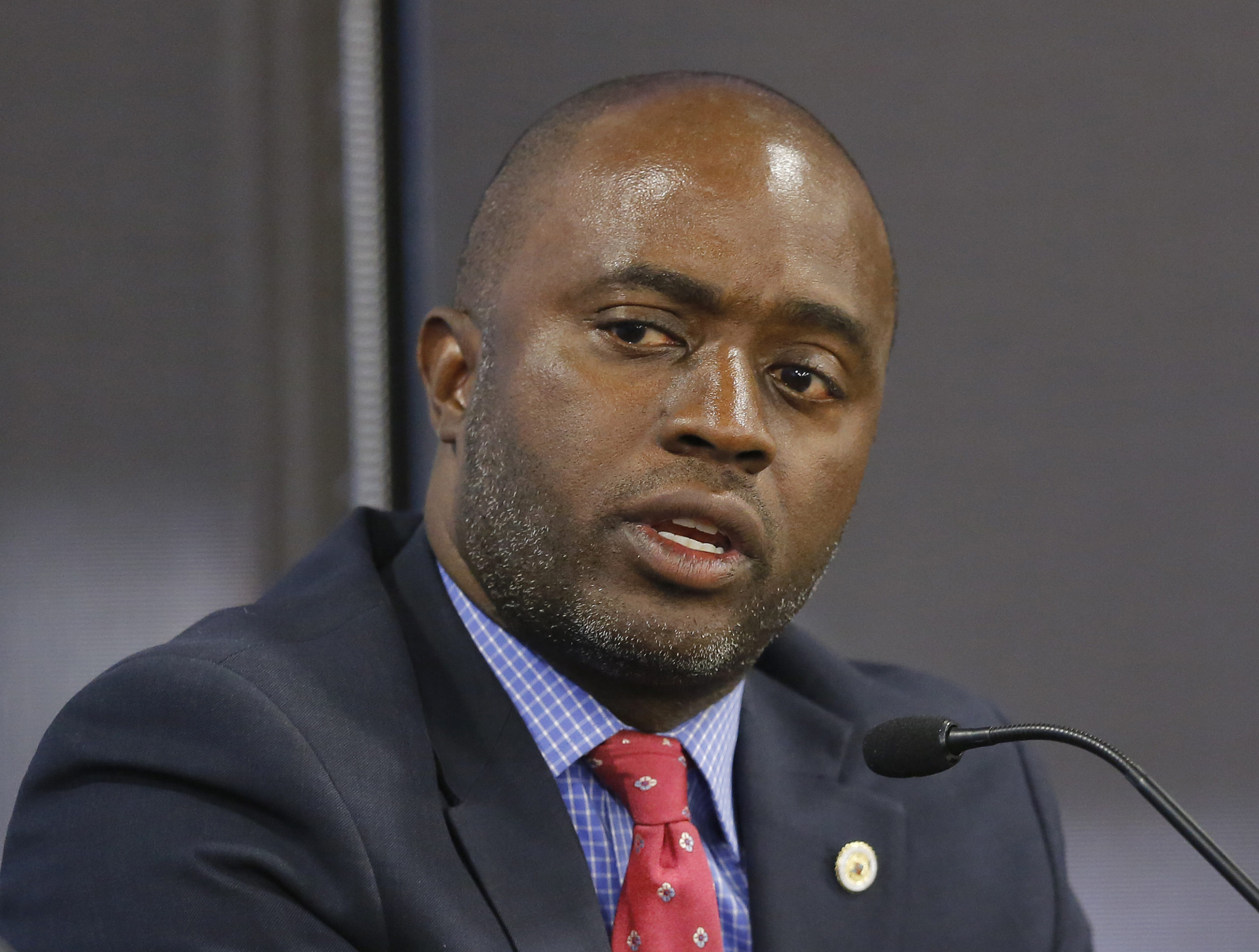 Photo of Tony Thurmond