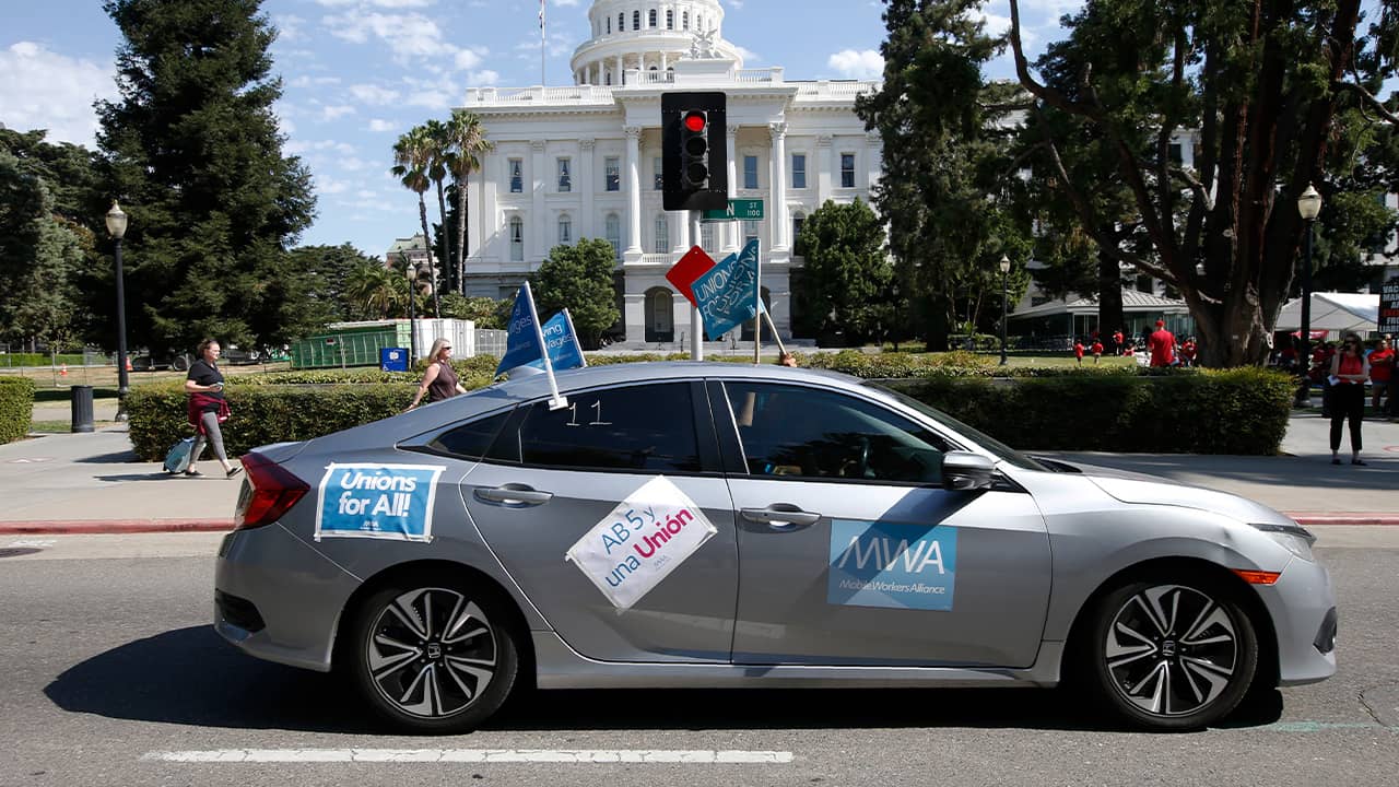 Photo of supporters during a rally in Sacramento