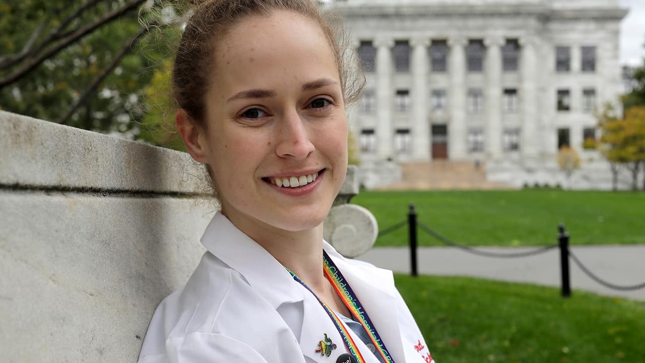 Photo of Harvard Medical School student Aliya Feroe