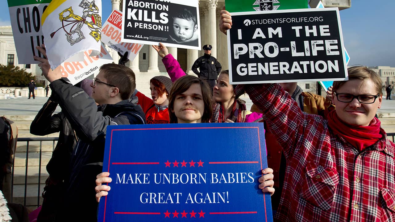 Photo of anti-abortion protestors