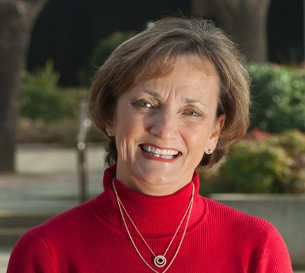 portrait of Lynne Ashbeck