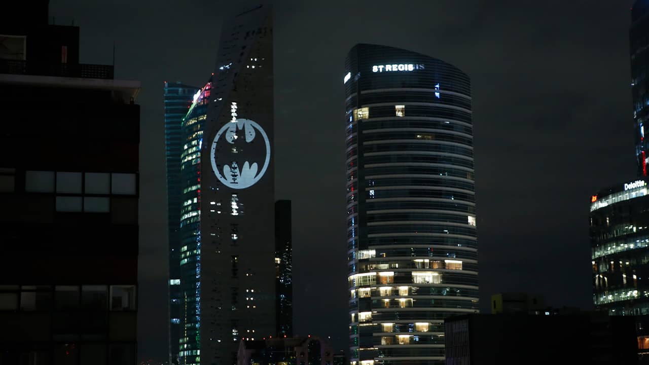 Photo of a bat signal in Mexico City