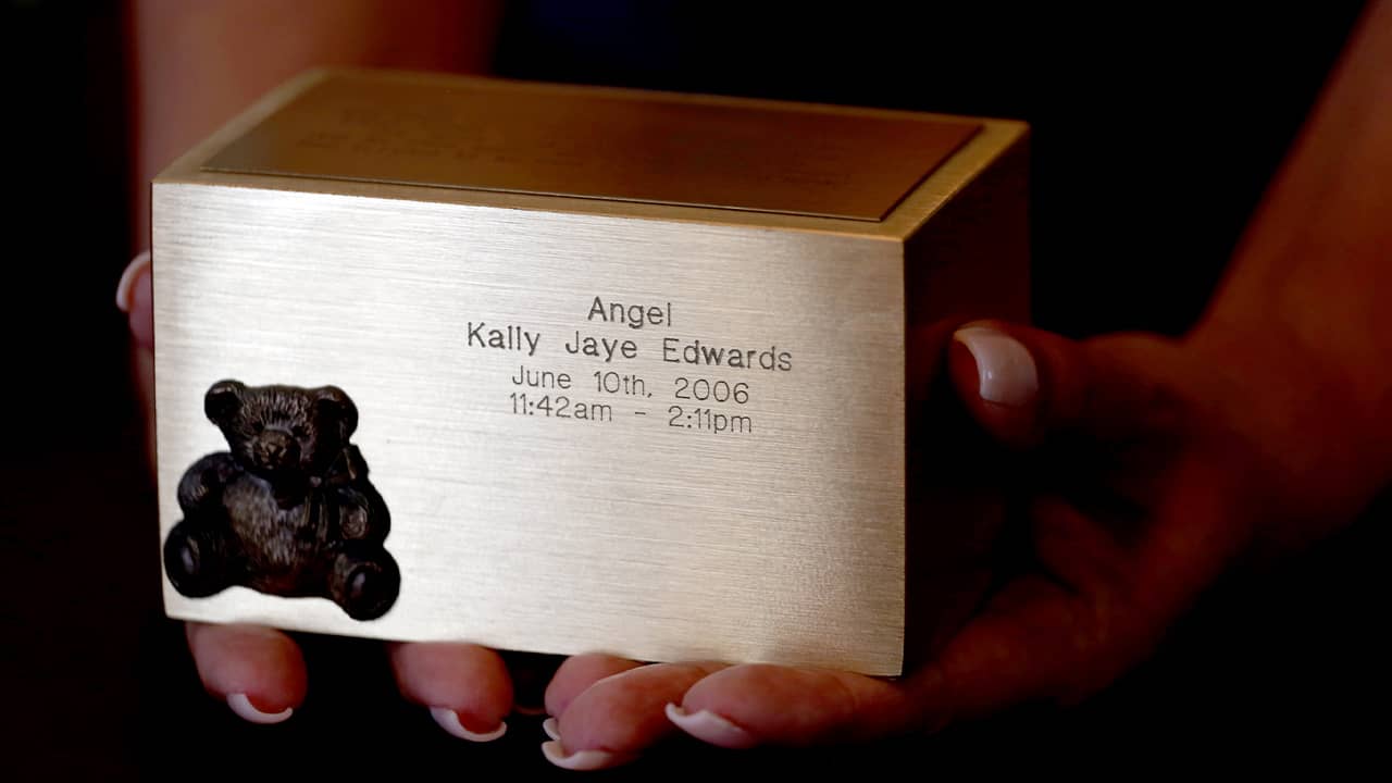 Photo of an urn containing the ashes of Bettye Jean Ford's first child 