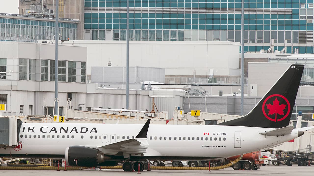 Photo of Air Canada Boeing 737 Max 8