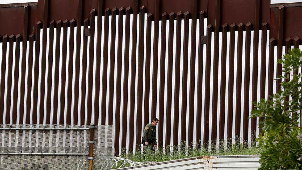 Photo of border wall separating Tijuana and San Diego 