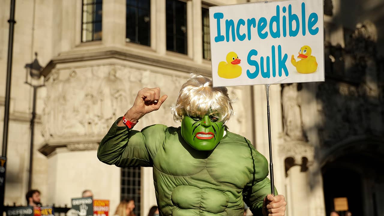 Photo of protestor dressed as the Hulk in London 