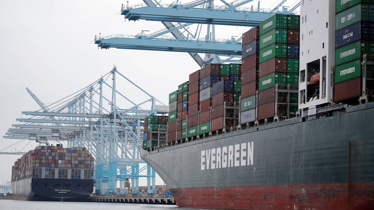 Photo of cargo ships in Los Angeles
