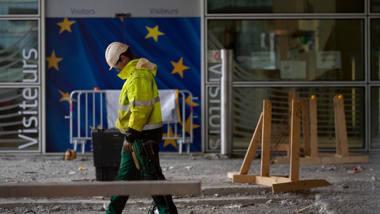 Photo of a construction worker in Brussels