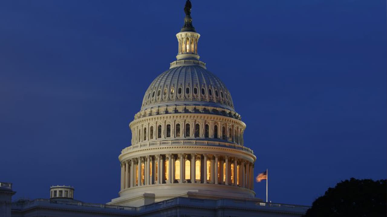 Photo of U.S. Capitol building
