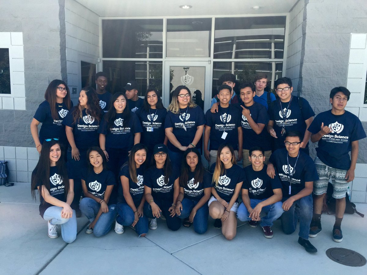 Photo of Design Science Middle College High School students in 2017