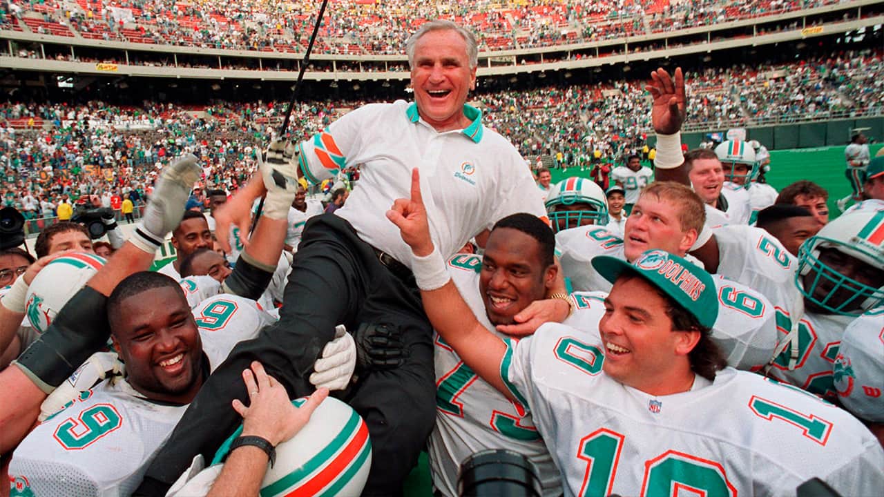 Photo of Don Shula being carried by the team in 1993