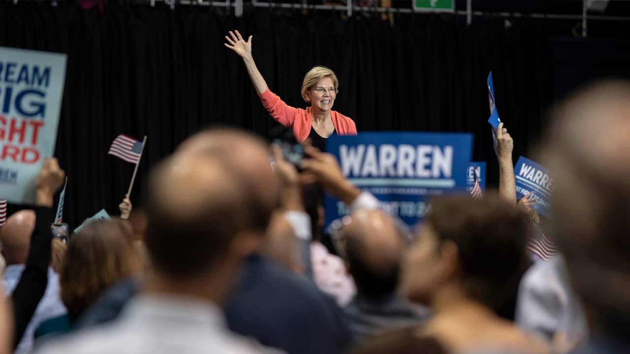 Photo of Elizabeth Warren