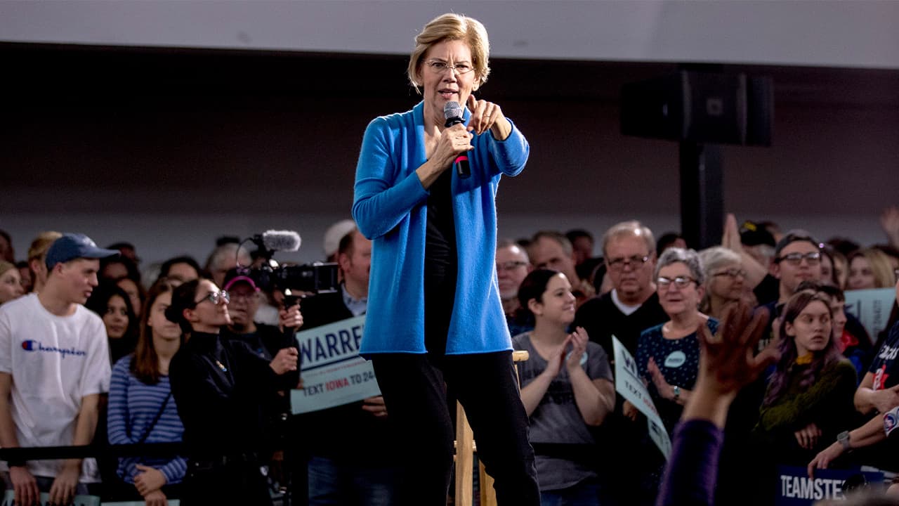 Photo of Elizabeth Warren