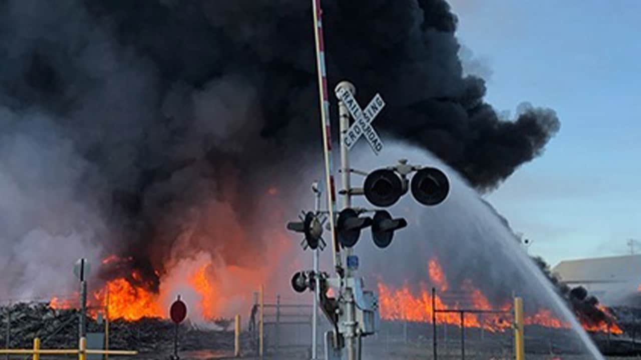 Photo of a tomato processing plant fire in Stockton, California