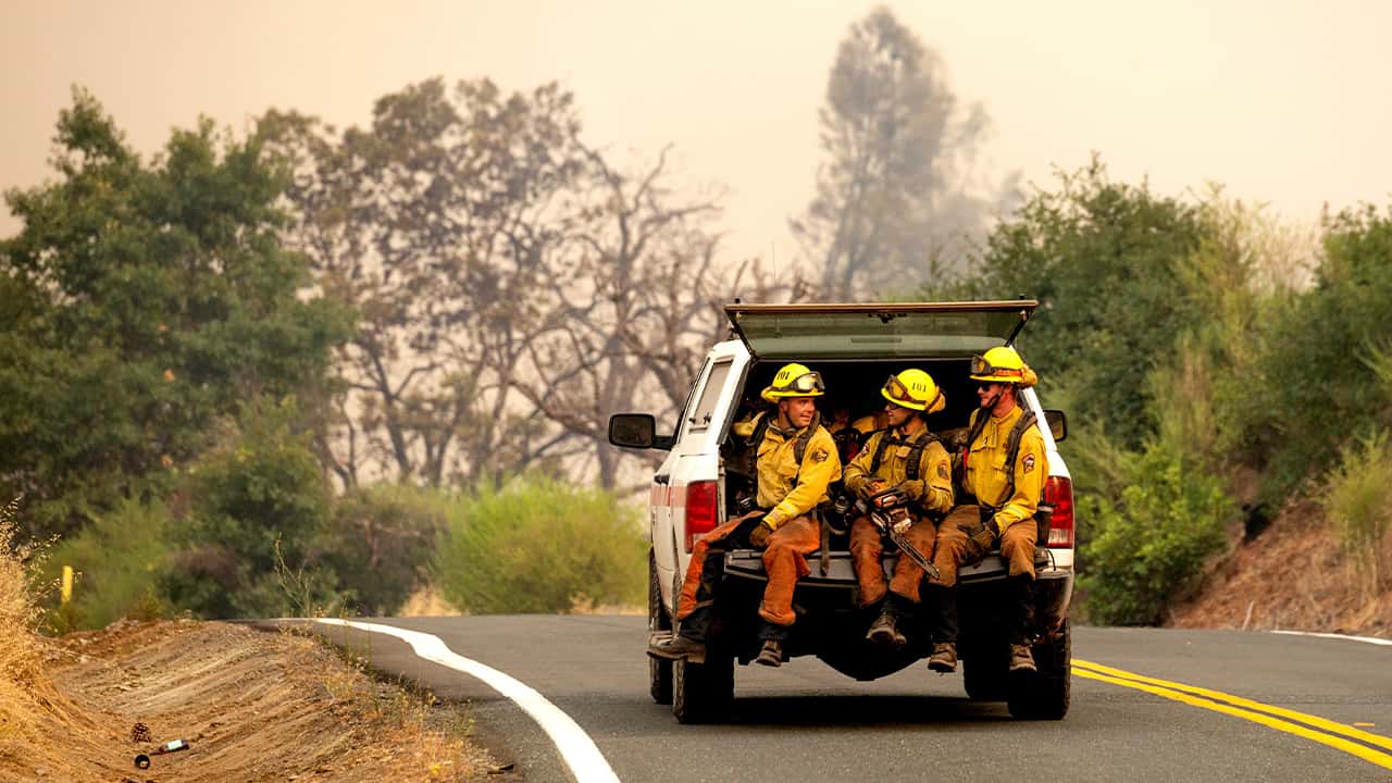 Photo of firefighters 