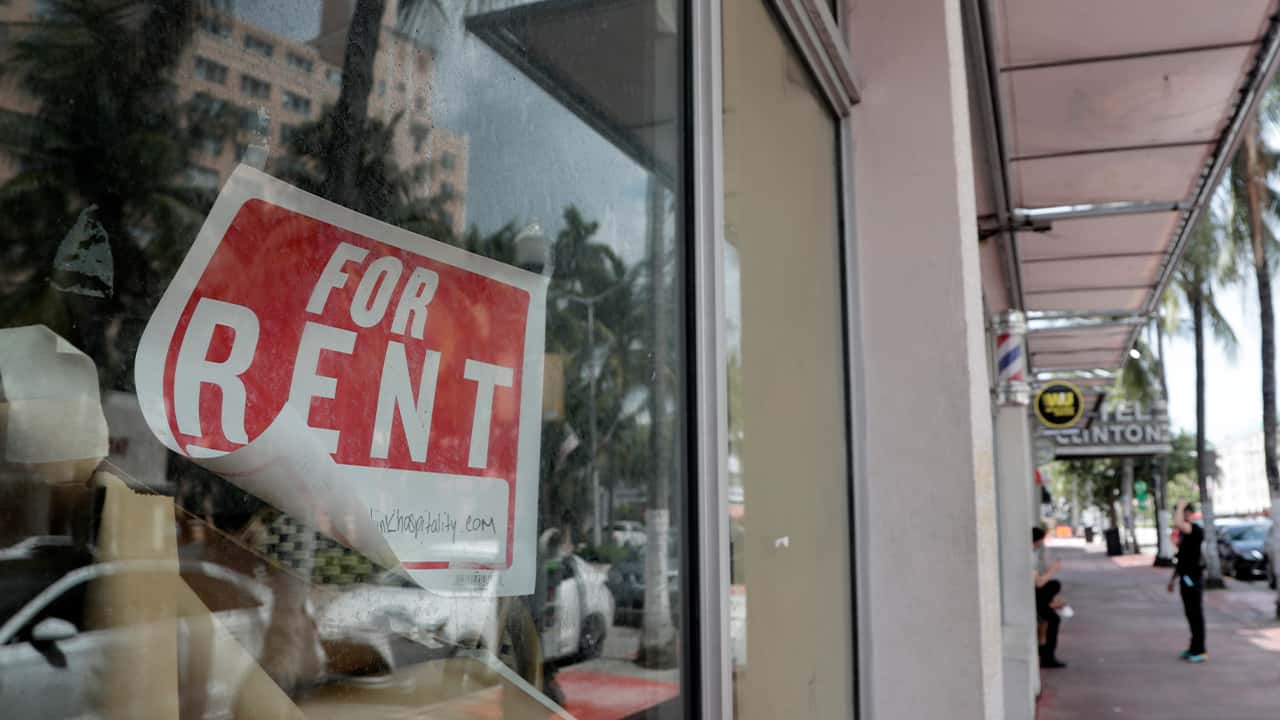 Photo of a for rent sign