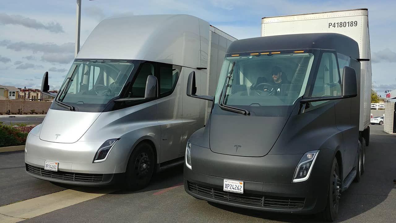 Photo og Tesla electric trucks