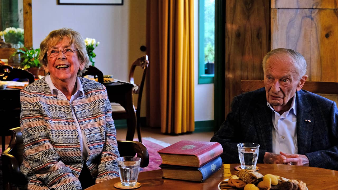 Photo of Jacqueline van Maarsen and Albert Gomes de Mesquita