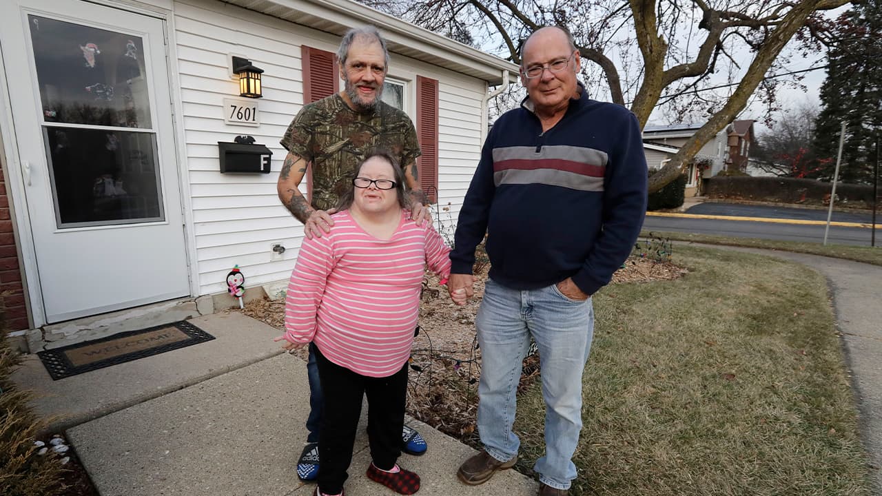 Photo of Bobby Goldberg and his family 