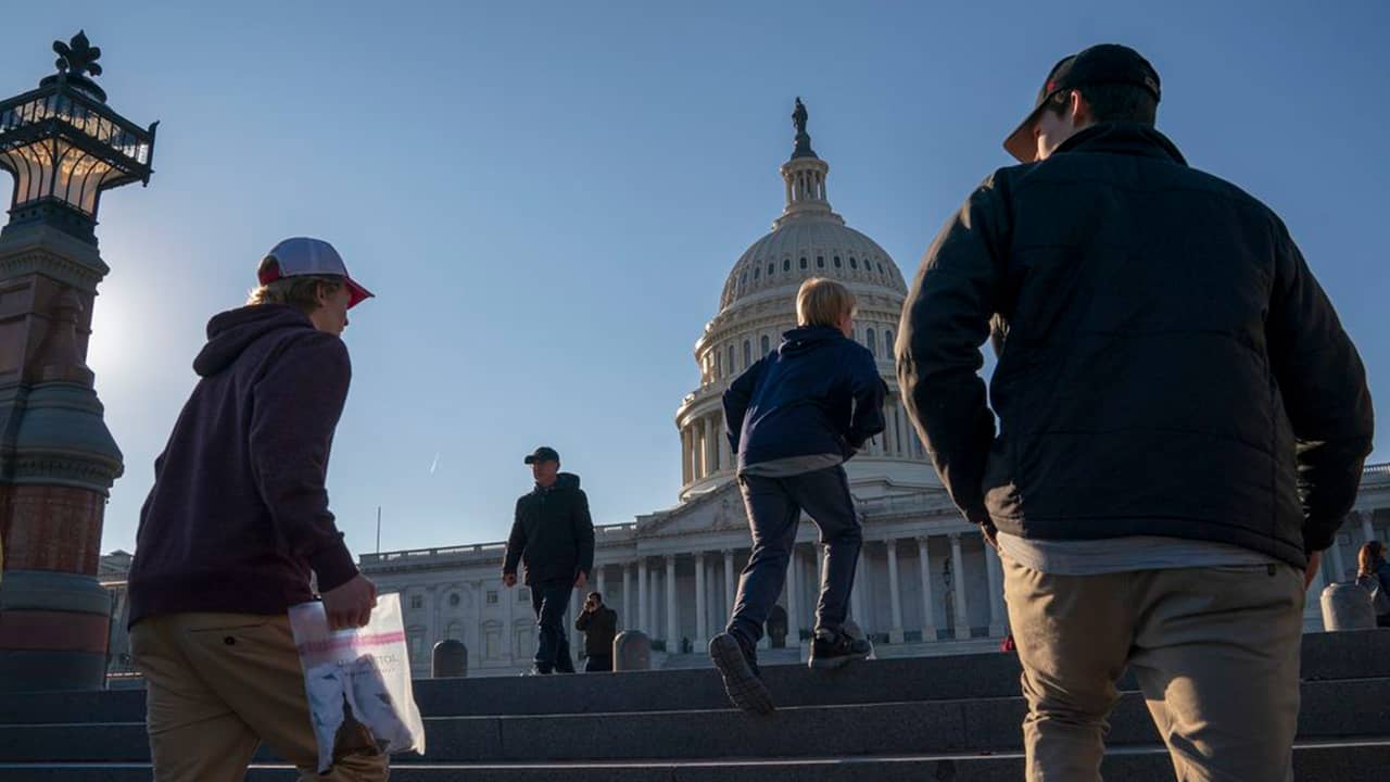 Photo of people visiting the Capitol during the shutdown