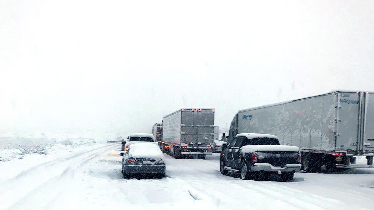 Photo of traffic stuck in snow in the Cajon Pass