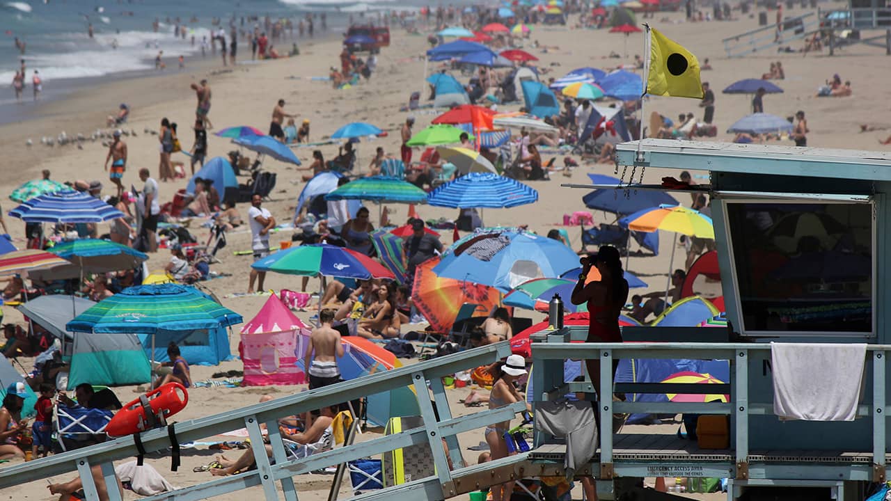 Photo of a crowded beach