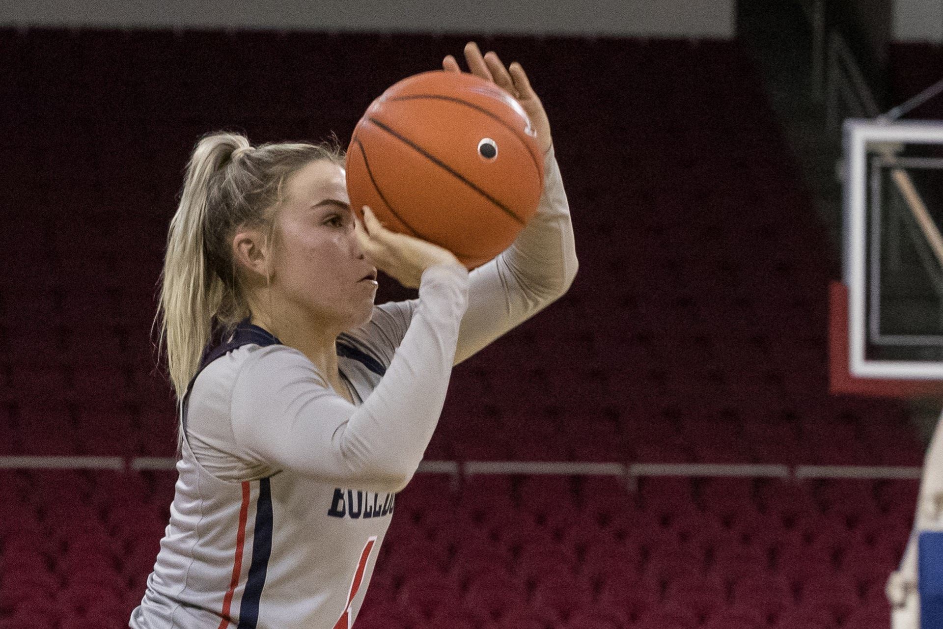 Photo of Haley Cavinder shooting