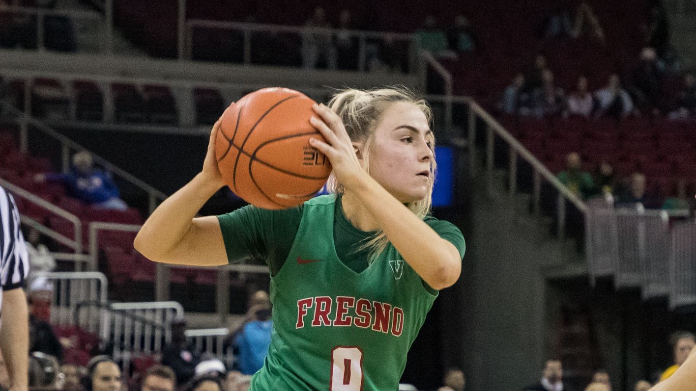 Photo of Fresno State freshman guard Hanna Cavinder