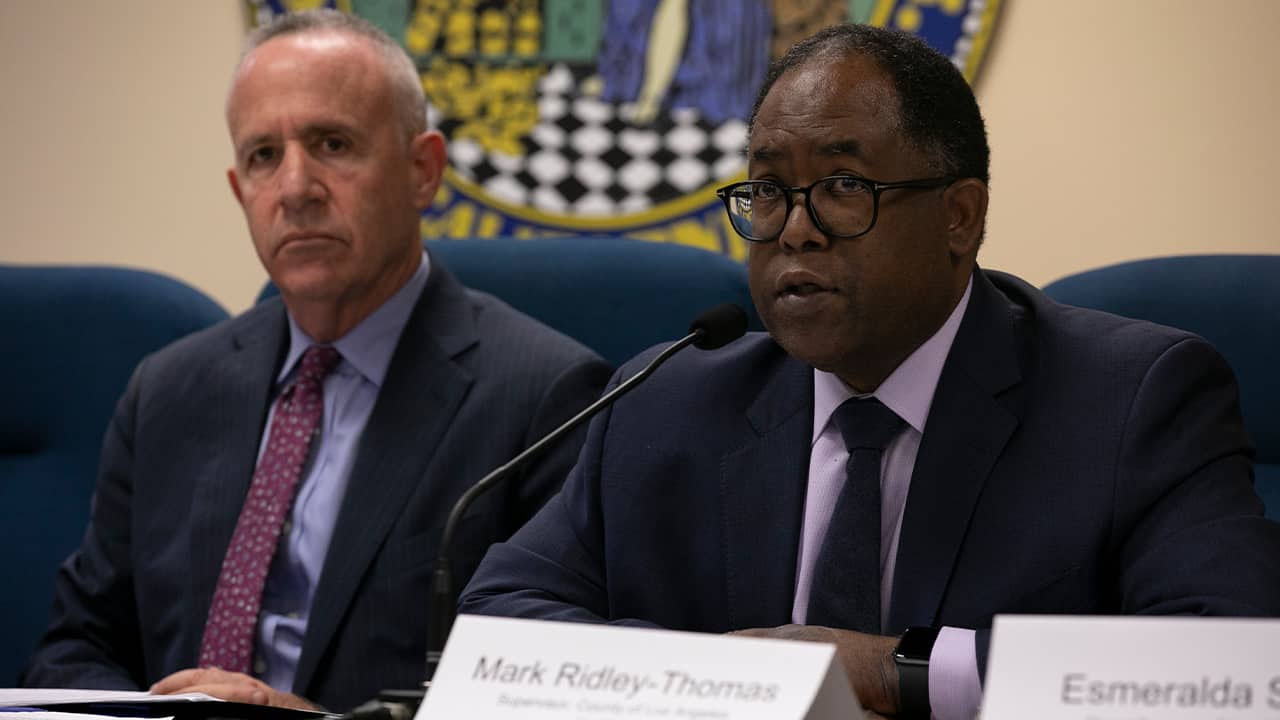 Photo of Sacramento Mayor Darrell Steinberg, left, and Los Angeles County Supervisor Mark Ridley-Thomas