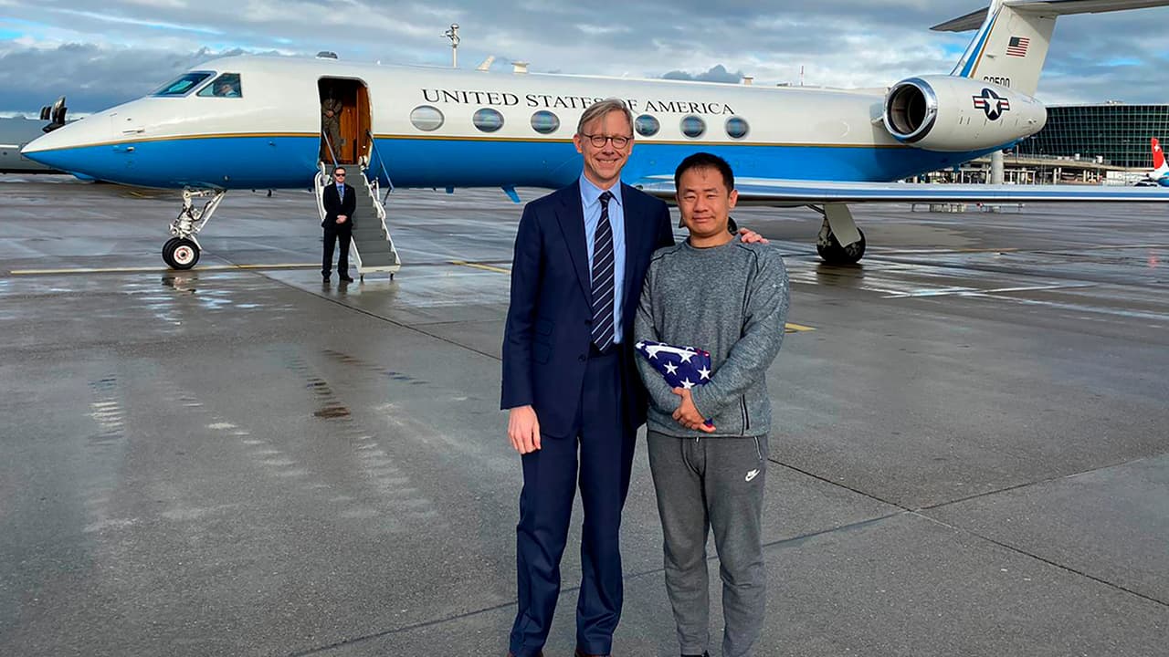 Photo of special representative for Iran, Brian Hook with Xiyue Wang in Zurich, Switzerland