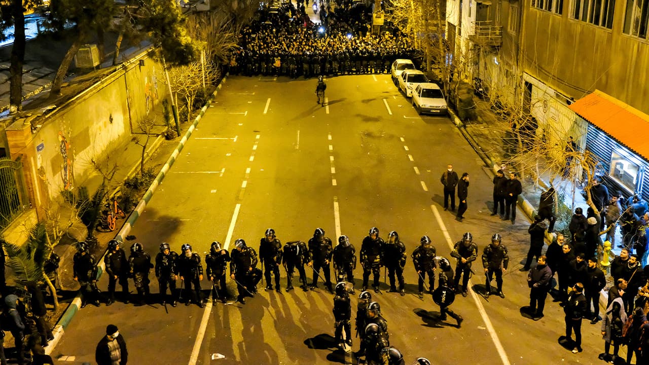 Photo of Iranian police officers 