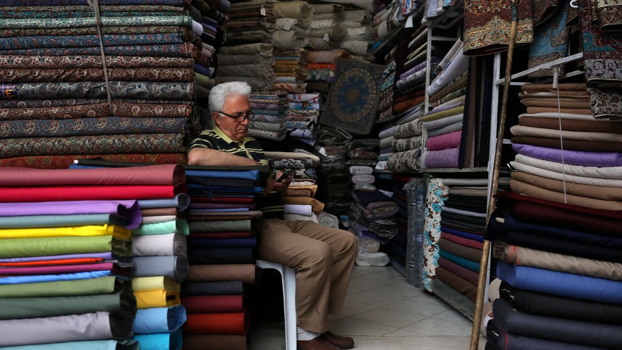 Photo of a shopkeeper in Iran 