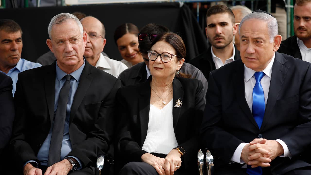 Photo of Benny Gantz, Esther Hayut, and Prime Minister Benjamin Netanyahu