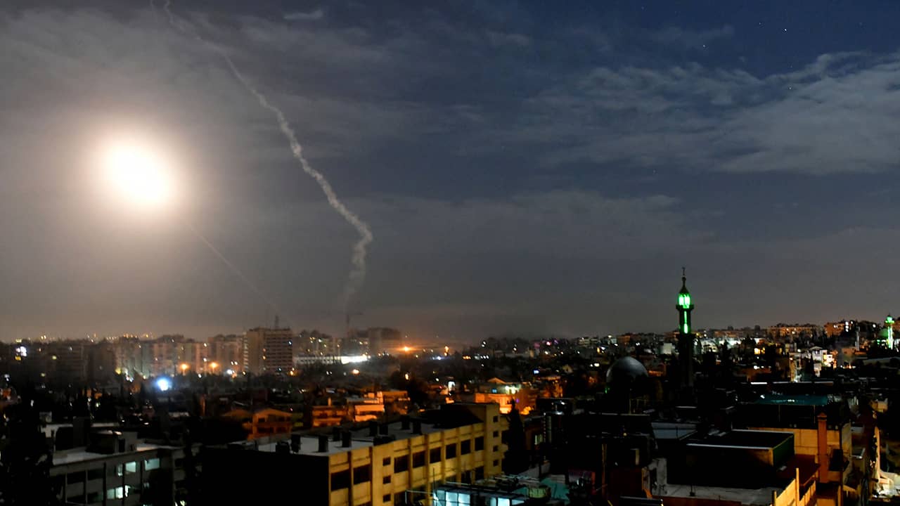 Photo of missiles flying into the sky near Damascus, Syria