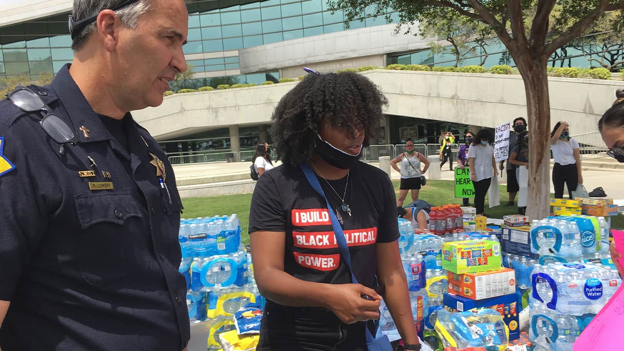 Photo of Rodney Lowery, executive director of the Fresno Police Chaplaincy, and Fresno State NAACP chapter president D'Aungillique Jackson. (GV Wire)