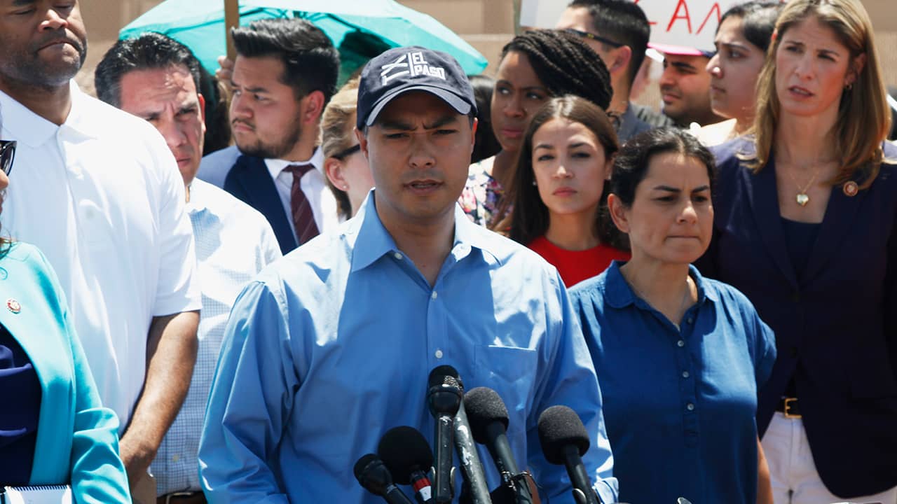 Photo of Rep. Joaquin Castro 