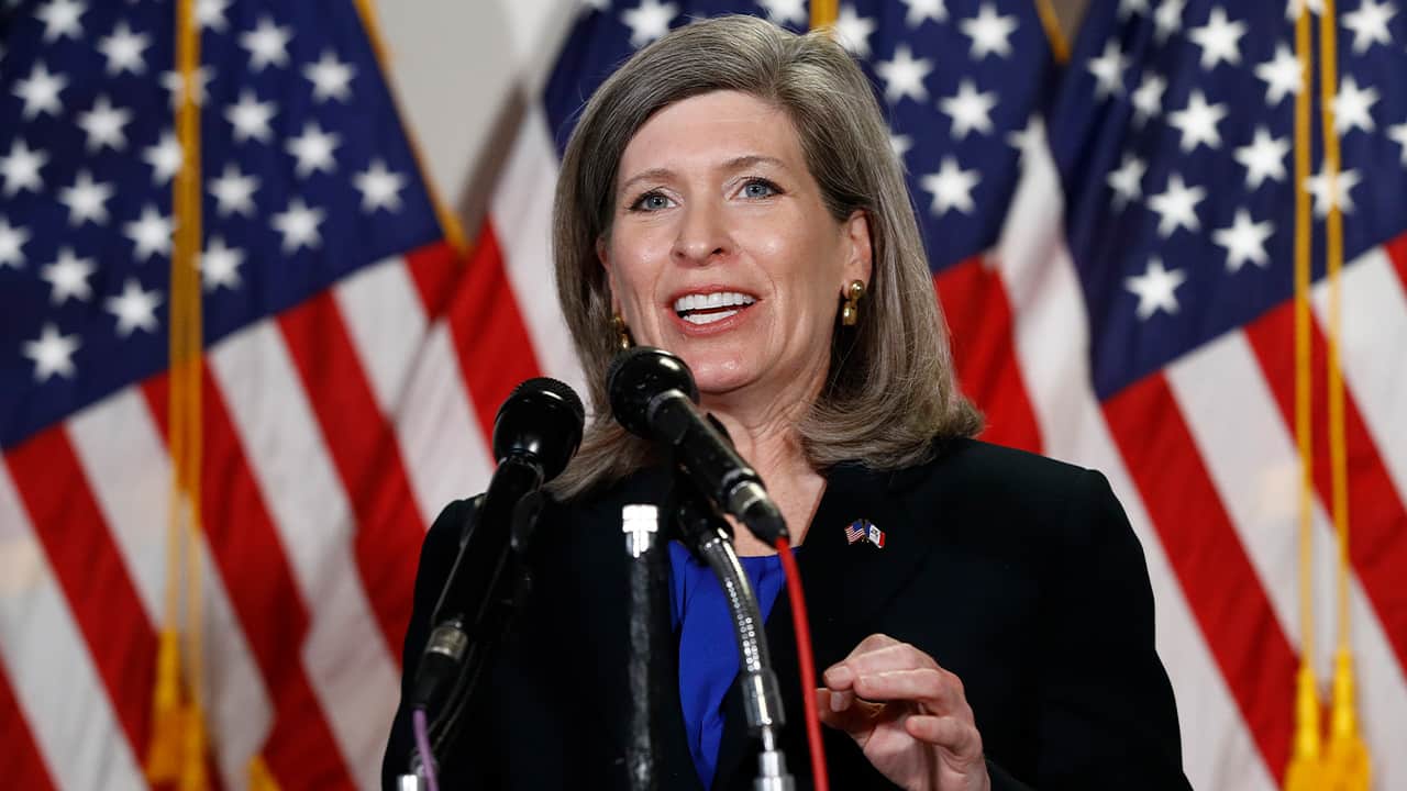 Photo of Sen. Joni Ernst 